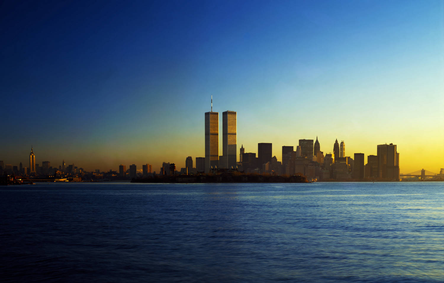 Purchase New York skyline 1983 with Twin Towers